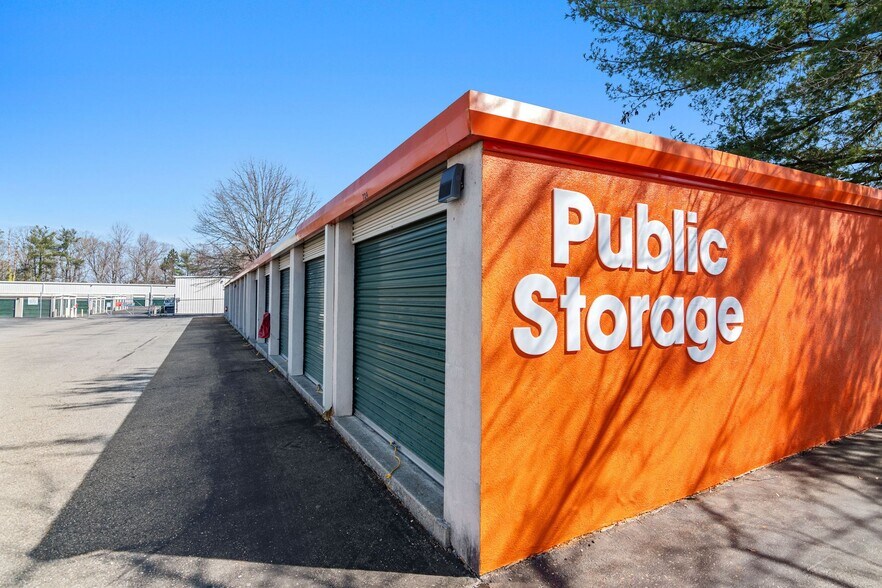 More Photos Of 9120 W Broad St, Richmond Self Storage For Sale