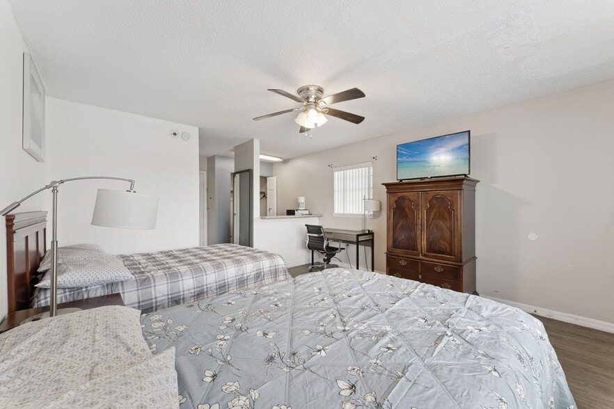 More Photos Of 3220 S Fiske Blvd, Rockledge Hotel For Sale