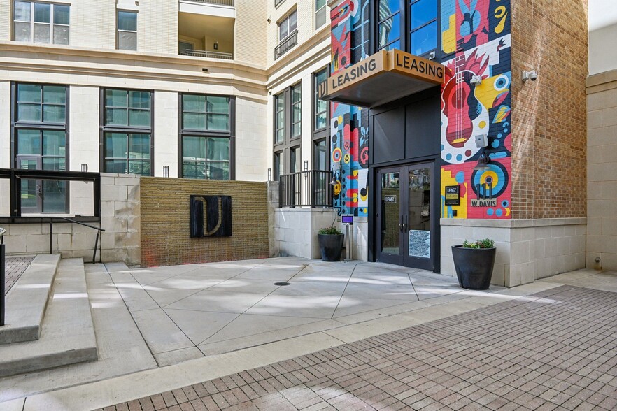 More Photos Of 101-111 W Davis St, Dallas Apartments For Lease