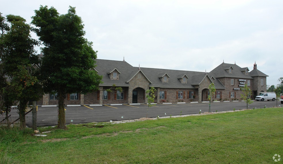 More Photos Of 104-112 White Rock Rd, Billings Specialty For Lease