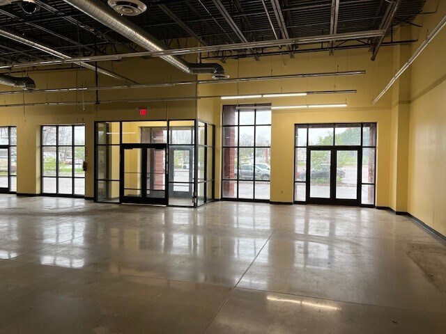 More Photos Of 3910 Schofield Ave, Weston Unknown For Lease