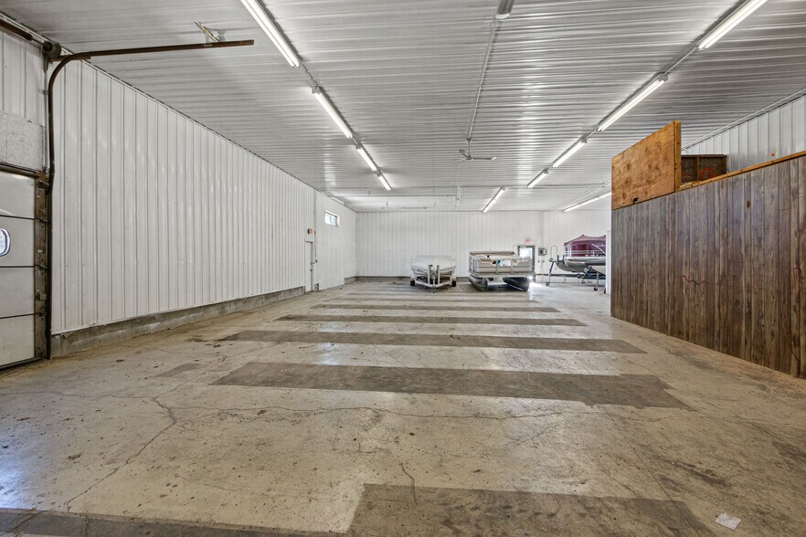 More Photos Of 108 S Front St, Coloma General Retail For Sale