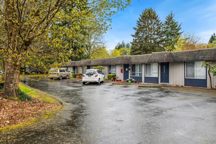 More Photos Of 1213 Cora St SE, Lacey Apartments For Sale
