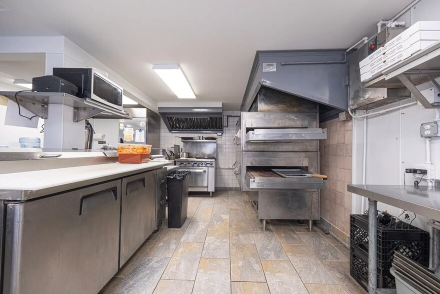 More Photos Of 3286 Babcock Blvd, Pittsburgh Restaurant For Sale