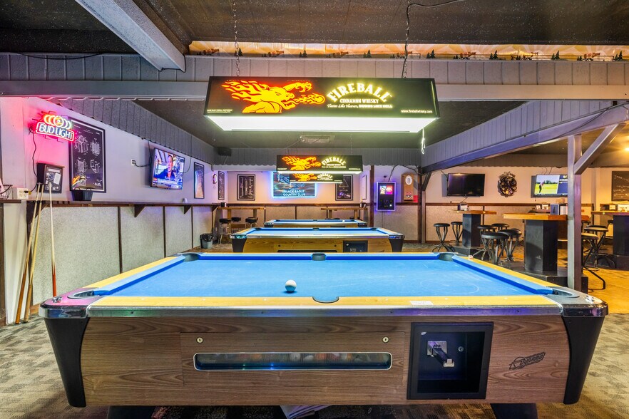 More Photos Of 1126 Smelter Ave NE, Black Eagle Bar For Sale
