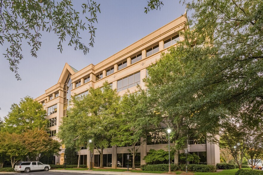 More Photos Of 200 Mansell Ct E, Roswell Unknown For Lease