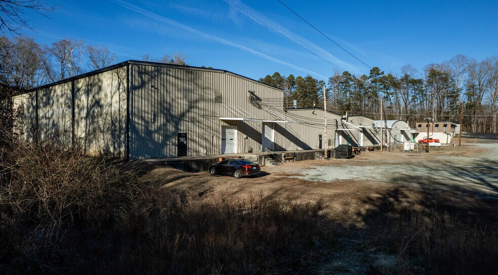 More Photos Of 1941 Haw River Hopedale Rd, Burlington Warehouse For Sale