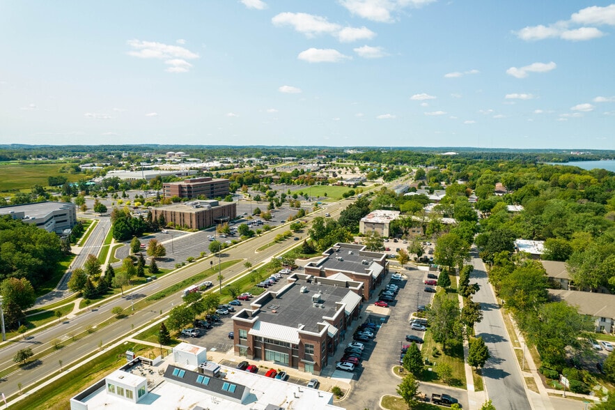 More Photos Of 1532 W Broadway, Madison Storefront Retail Office For Lease