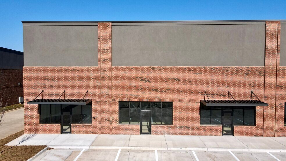 More Photos Of 40 Ellen Sims Ct, Newnan Warehouse For Lease