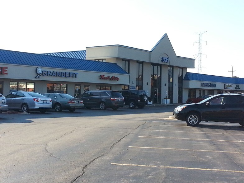 More Photos Of 315-345 W Northwest Hwy, Palatine Unknown For Lease