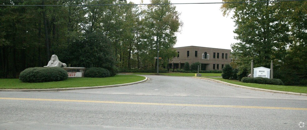 More Photos Of 144 Industrial Dr, Birmingham Flex For Lease