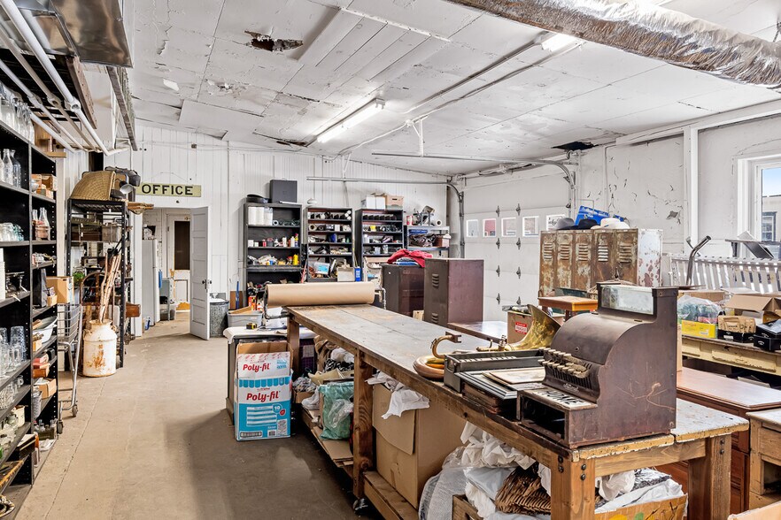 More Photos Of 219 Jefferson St, Waupaca Storefront Retail Office For Sale