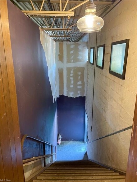 More Photos Of 8110 Lake Ave, Cleveland Manufacturing For Lease