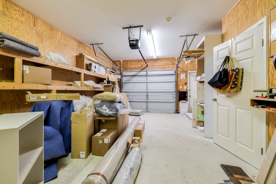 More Photos Of 8 Commerce Pl, Savannah Loft Creative Space For Sale