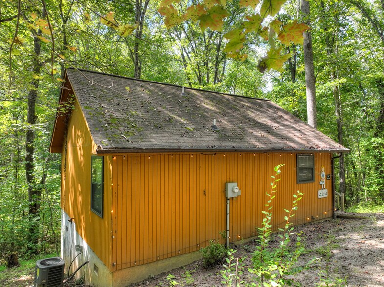 More Photos Of 77 Alpine Way, Blairsville Hotel For Sale