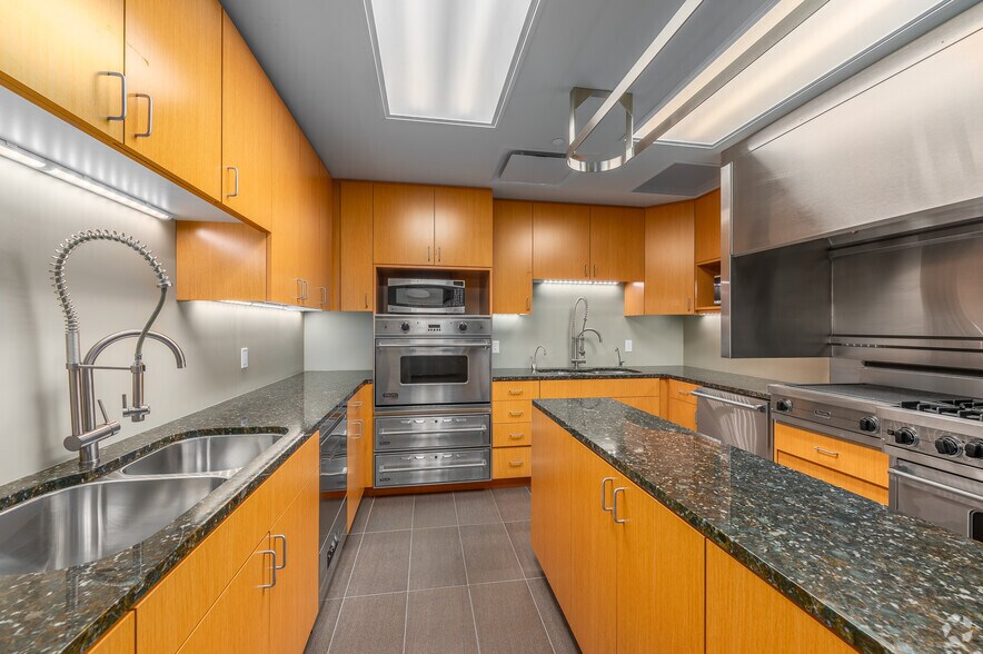 More Photos Of 6000 Parkland Blvd, Mayfield Heights Office For Sale