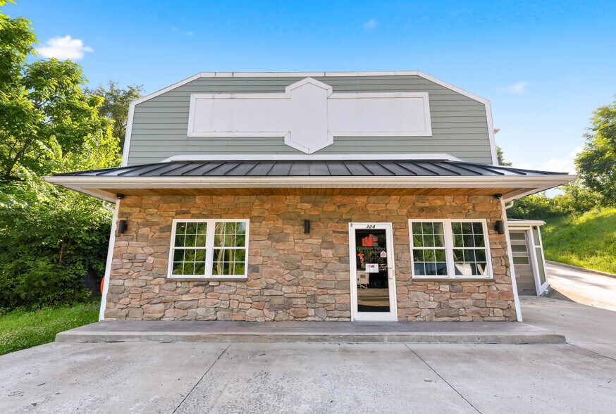 More Photos Of 351 Scotts Run Rd, Maidsville Office Residential For Lease