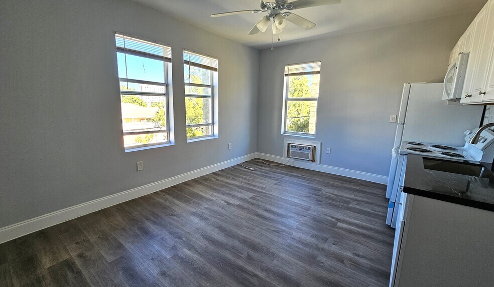 More Photos Of 1142 SW 4th St, Miami Apartments For Sale