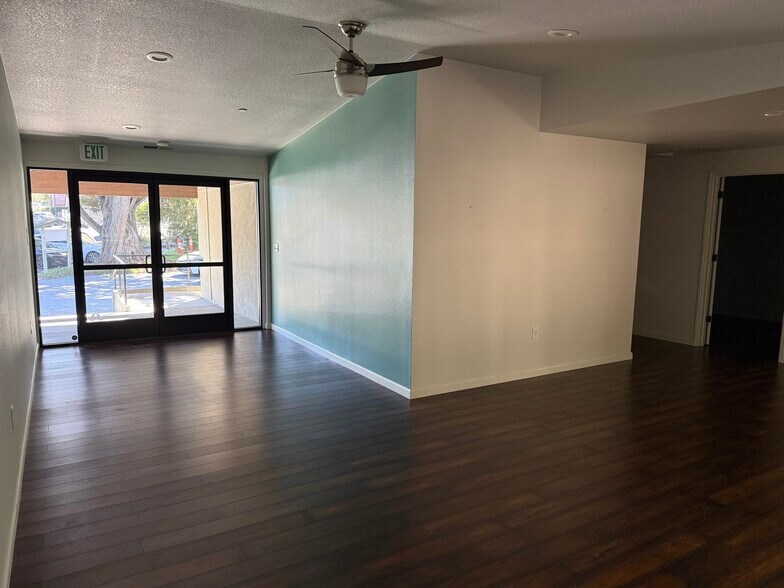 More Photos Of 40 Dormody Ct, Monterey Medical For Lease