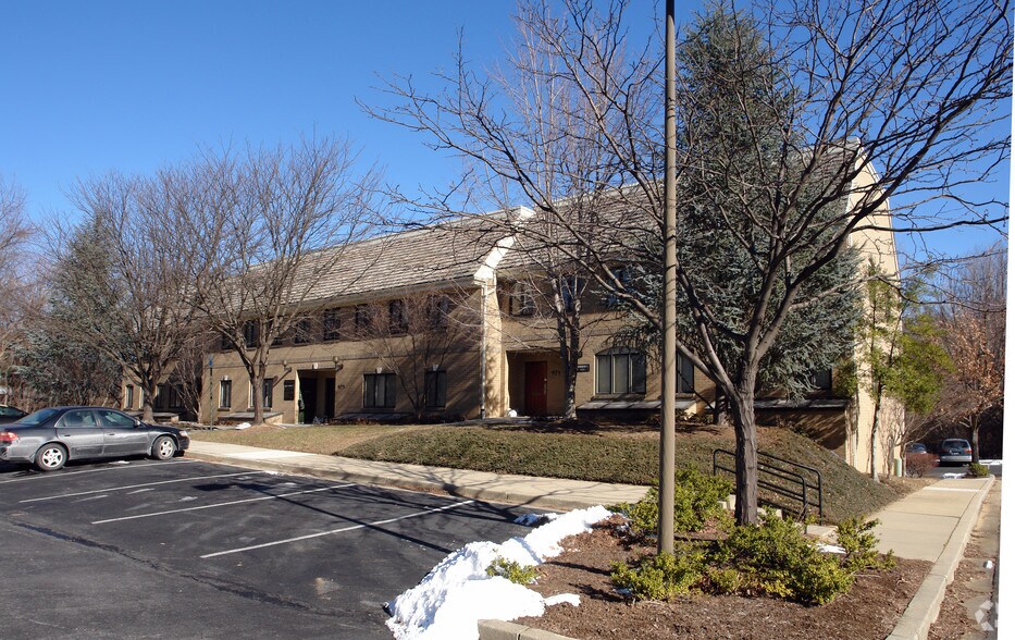 More Photos Of 971-985 Russell Ave, Gaithersburg Office For Lease