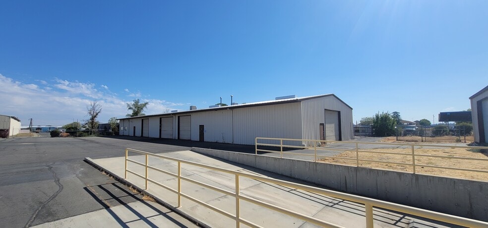 More Photos Of 290 Fairchild Ave, Chico Warehouse For Lease
