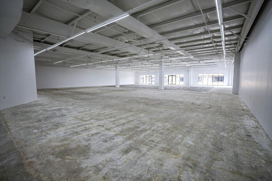 More Photos Of 385 Outlet Ave, Eddyville Unknown For Lease