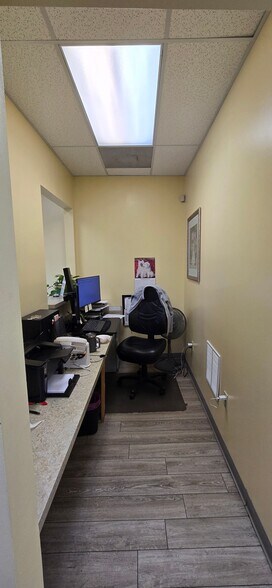 More Photos Of 10845 Park Dr, Riverview Healthcare For Lease