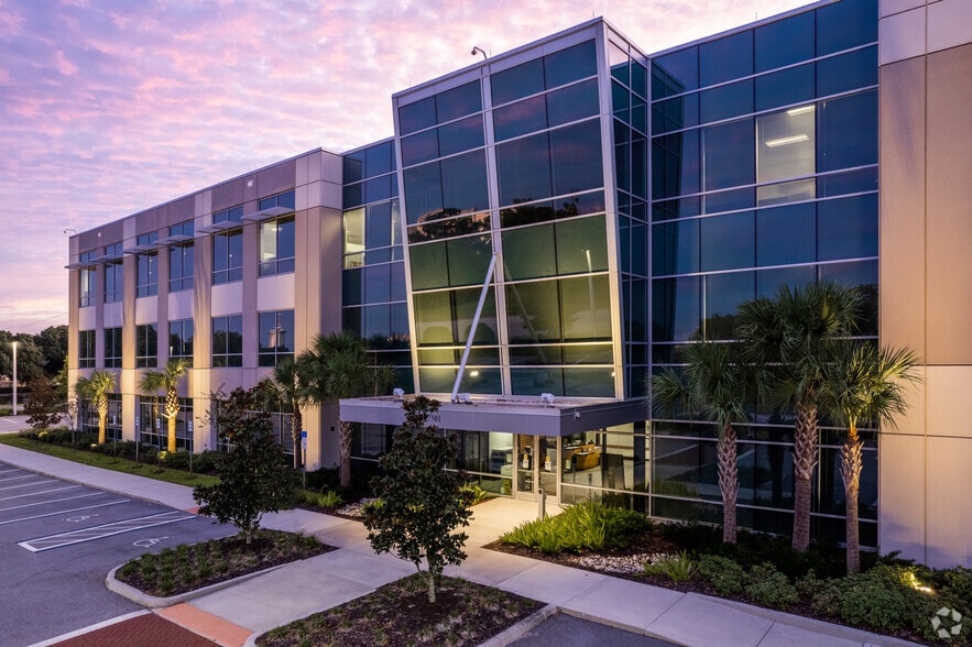 More Photos Of 7300-7356 Greenbriar Pky, Orlando Unknown For Lease