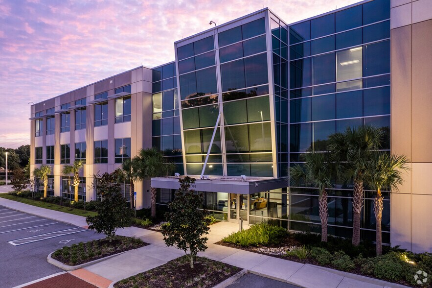 More Photos Of 7300-7356 Greenbriar Pky, Orlando Unknown For Lease