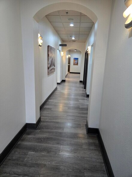 More Photos Of 317 N King St, Hendersonville Medical For Sale