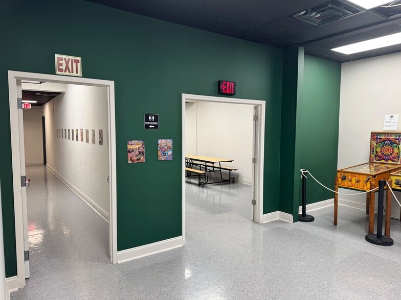 More Photos Of 2140 Lawndale Dr, Greensboro Storefront For Lease