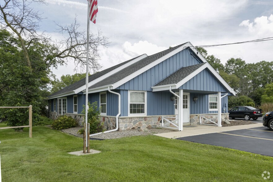 Primary Photo Of 450 N Wales Rd, Wales Office For Lease