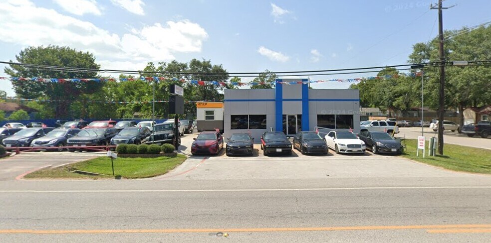 More Photos Of 510 Grand Ave, Bacliff Showroom For Lease