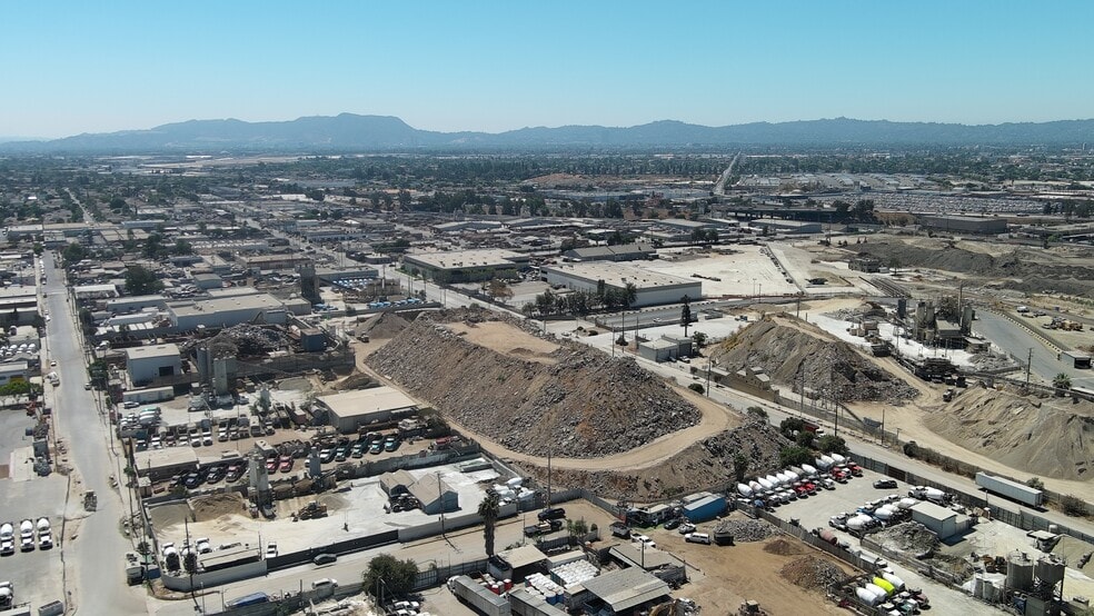 Primary Photo Of 8970 Bradley Ave, Sun Valley Land For Sale