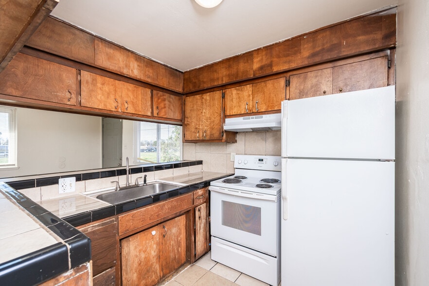 More Photos Of 10 Nedra Ct, Sacramento Apartments For Sale