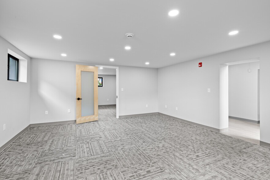 More Photos Of 950 Boylston St, Newton Office For Sale