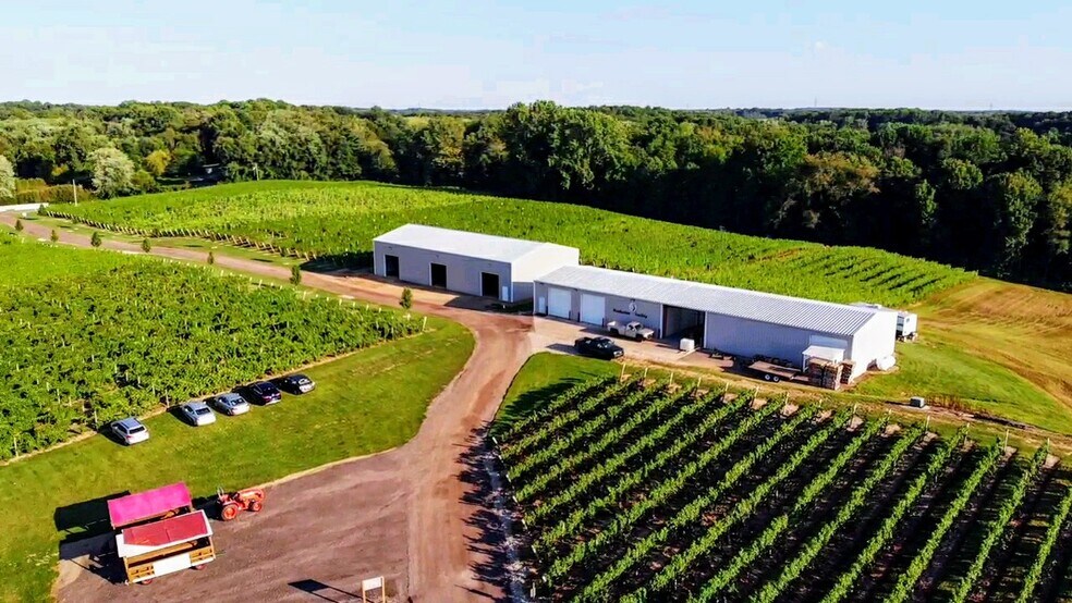More Photos Of 10220 Lauer Rd, Baroda Winery Vineyard For Sale
