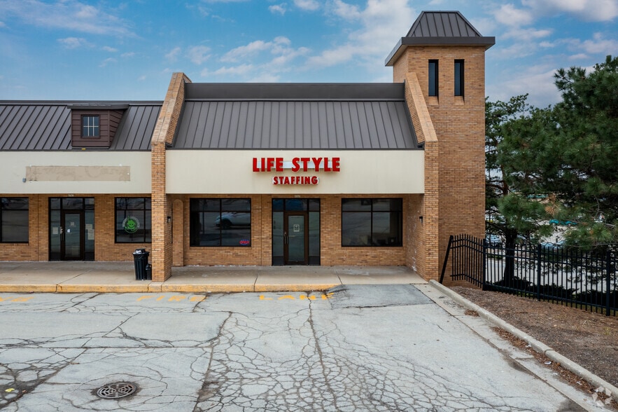 More Photos Of 6743 W Greenfield Ave, West Allis Unknown For Lease