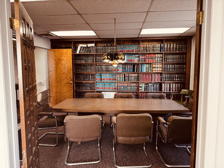 More Photos Of 686 Broadway, Massapequa Office For Lease