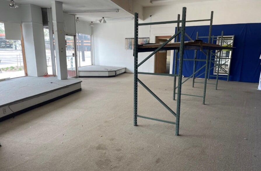 More Photos Of 740-750 E 185th St, Cleveland Storefront For Lease