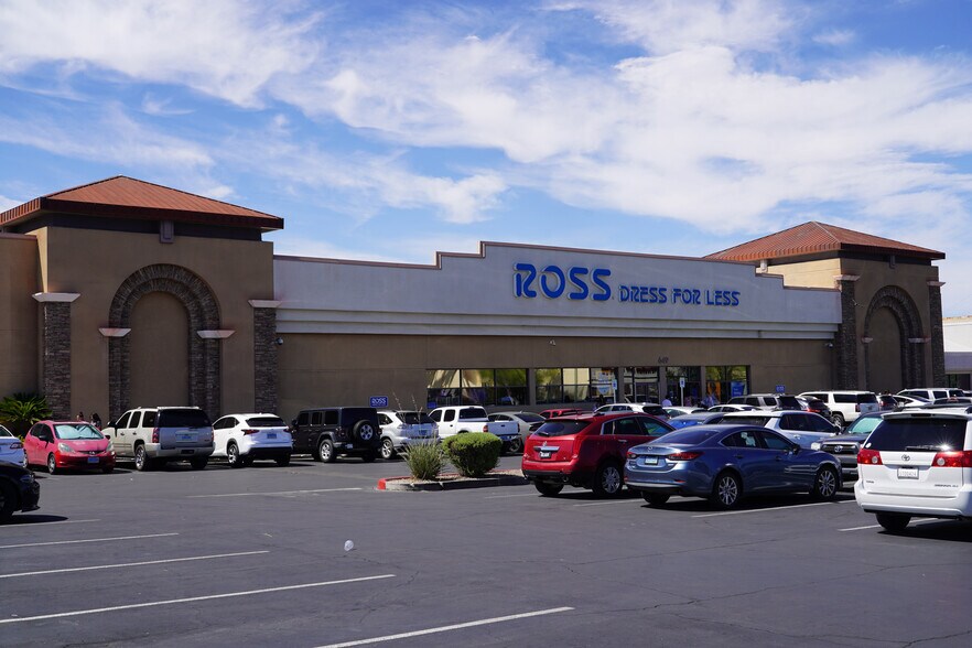 More Photos Of 601-649 N Stephanie St, Henderson Unknown For Lease