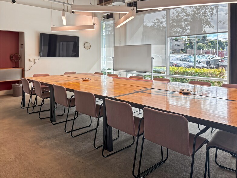 More Photos Of 101 Jefferson Dr, Menlo Park Coworking Space