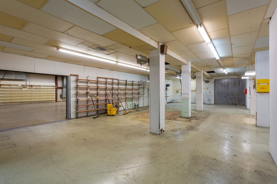 More Photos Of 13963 Timber Way, Timberville Office For Lease