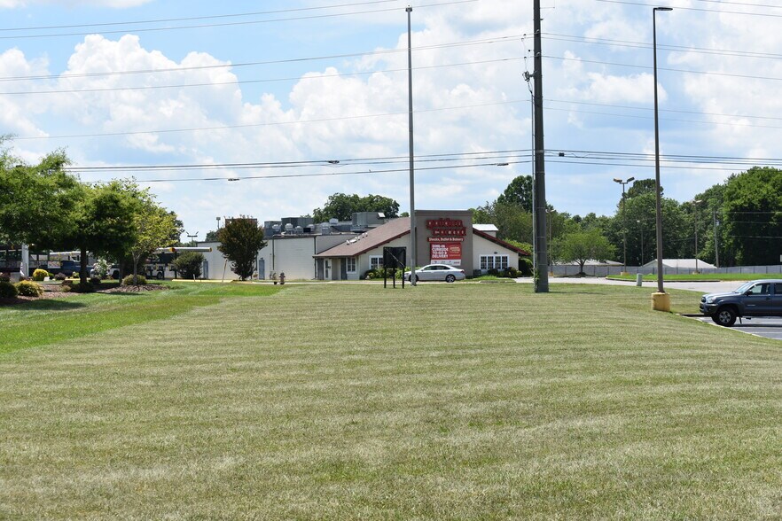 More Photos Of 185 Stuart Rd, Cleveland Land For Lease