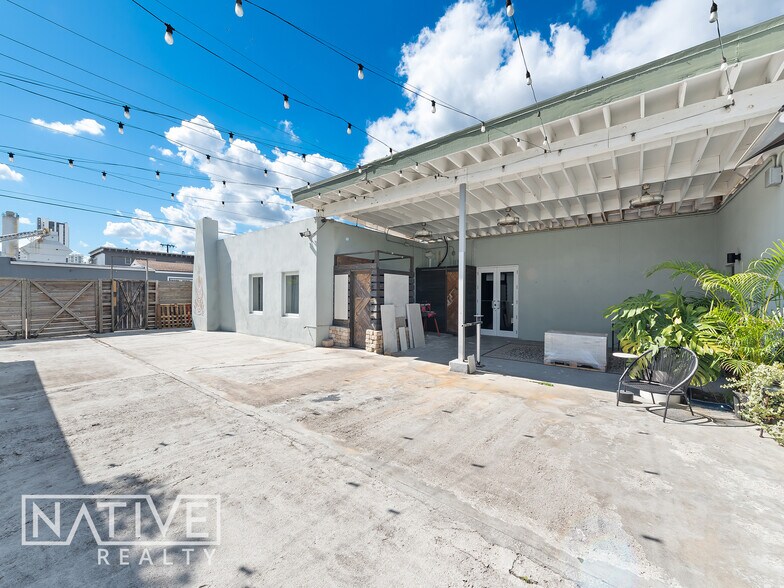 More Photos Of 1100 NE 5th Ter, Fort Lauderdale Storefront Retail Office For Sale