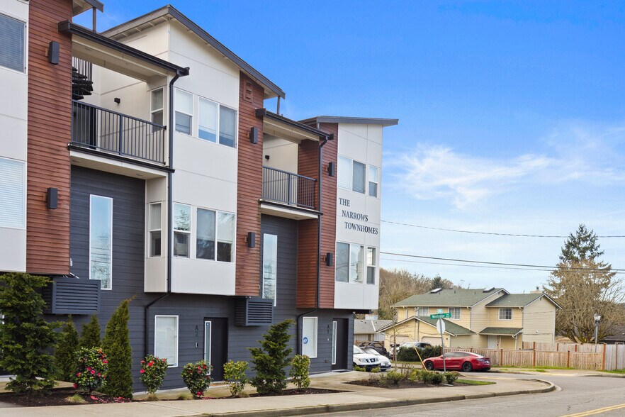 More Photos Of 8524 19th St W, Tacoma Apartments For Sale