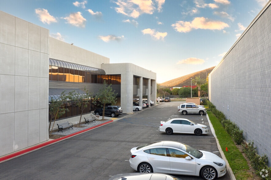 More Photos Of 750 N Diamond Bar Blvd, Diamond Bar Office For Lease