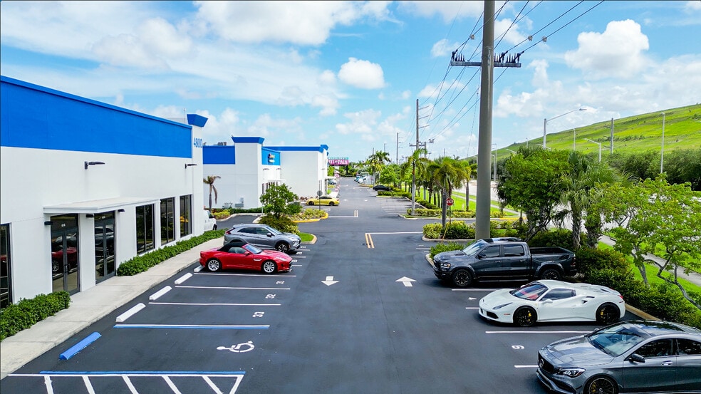 More Photos Of 4500 N Powerline Rd, Deerfield Beach Unknown For Lease