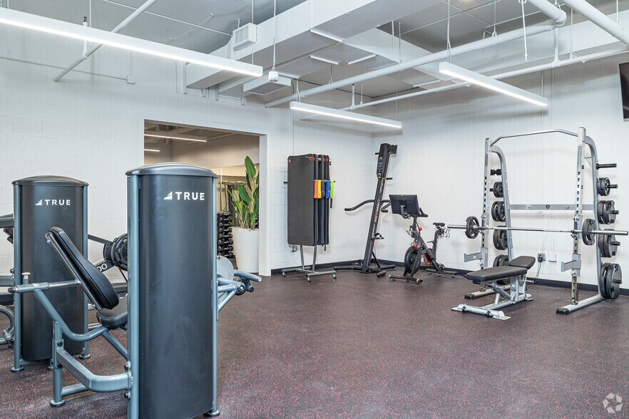 More Photos Of 3800 Park East Dr, Beachwood Apartments For Lease