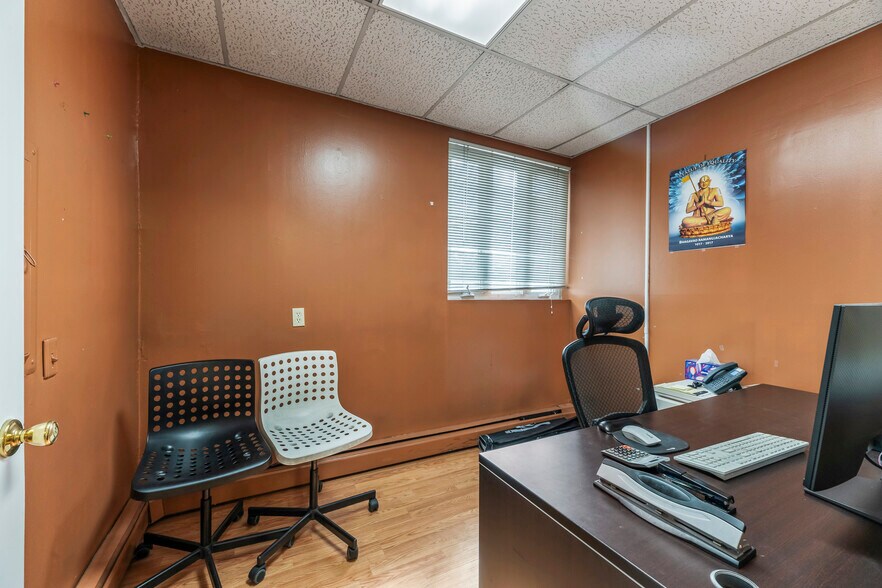 More Photos Of 37 Station Dr, Princeton Junction Office For Sale